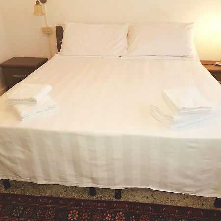 Residenza Ponte Degli Scalziヴェネツィア エクステリア 写真